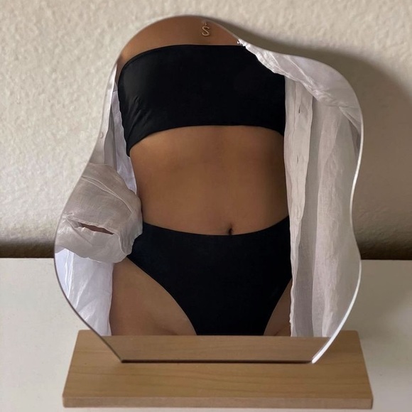 NEW! Irregular/curvy vanity makeup mirror - Picture 2 of 10